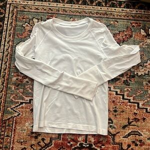 LULULEMON swiftly tech race length - tag missing, size 6 or 8, color WHITE